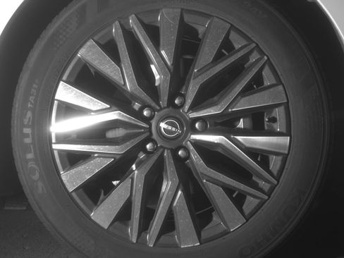 Used 2025 Nissan Altima 2.5 SV FWD image 13