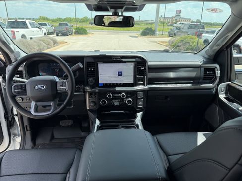 New 2025 Ford F350 Lariat w/ Lariat Ultimate Package image 24