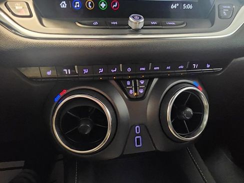 Used 2025 Chevrolet Blazer LT AWD/4WD image 17
