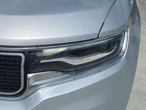 Used 2022 Jeep Wagoneer Series III w/ Premium Group I image 10