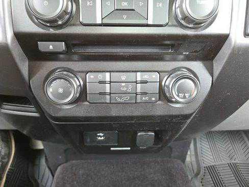 Used 2016 Ford F150 XLT AWD/4WD image 44