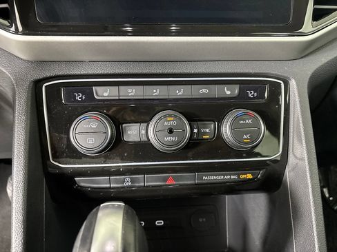 Used 2022 Volkswagen Atlas SE w/ Panoramic Sunroof Package FWD image 17