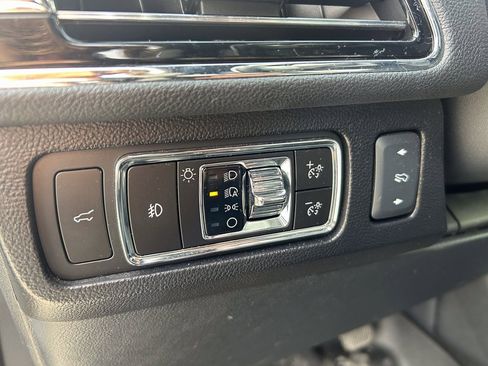 Used 2023 Lincoln Navigator Reserve image 10