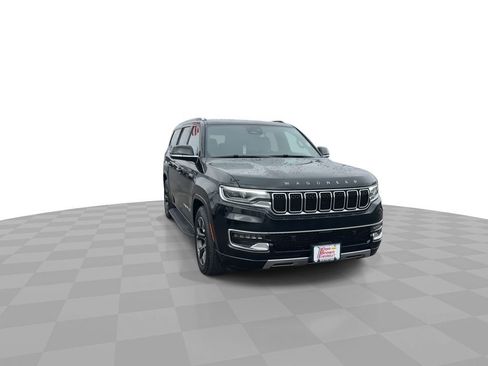 Used 2024 Jeep Wagoneer L Series III w/ Flexible Seating Group AWD/4WD image 46