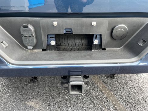 Used 2021 Chevrolet Silverado 1500 Custom image 19