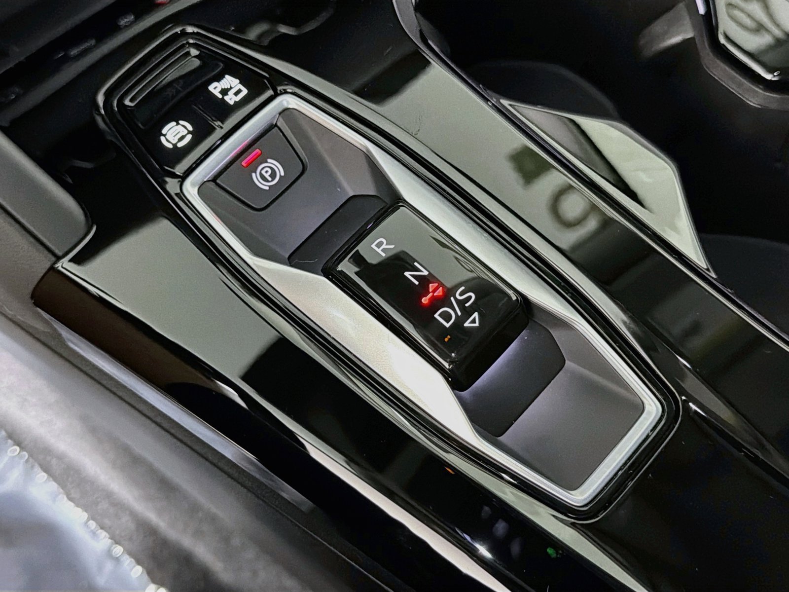 Certified 2026 Audi Q5 Premium Plus AWD/4WD image 16