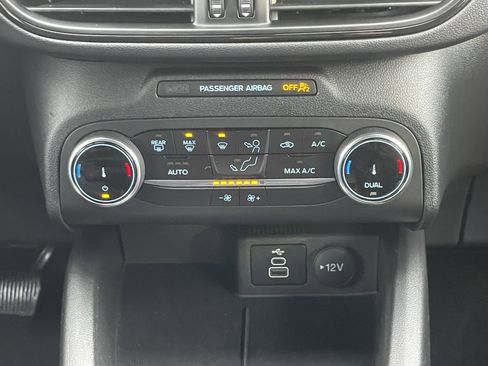 Used 2025 Ford Escape ST-Line image 25