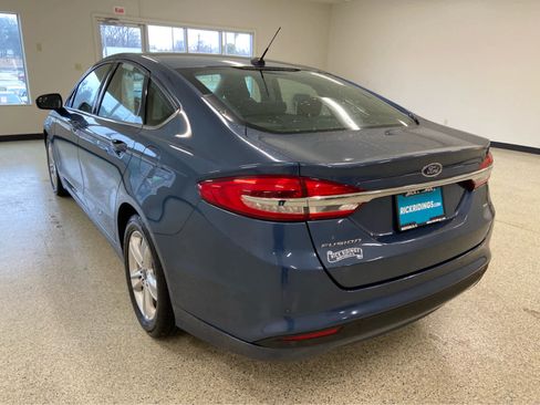 Used 2018 Ford Fusion SE w/ Fusion SE Technology Package image 9