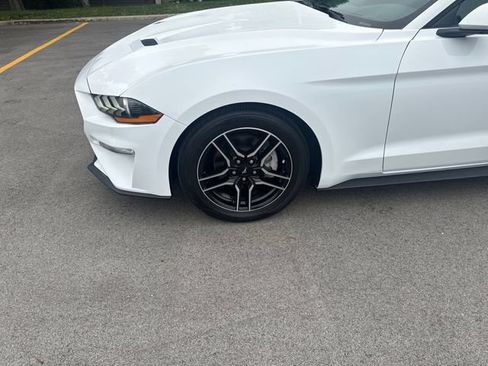 Used 2018 Ford Mustang Premium RWD image 9