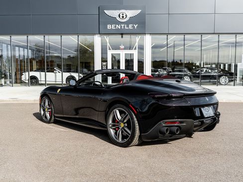 Used 2024 Ferrari Roma Spider image 3