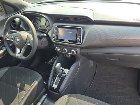 Used 2019 Nissan Kicks S FWD image 11