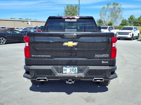 Used 2024 Chevrolet Silverado 1500 High Country w/ High Country Premium Package image 8