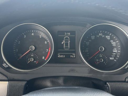 Used 2018 Volkswagen Jetta SE FWD image 14