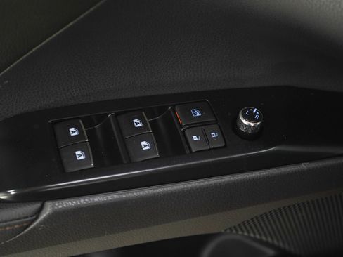 Used 2019 Toyota Camry XLE FWD image 19