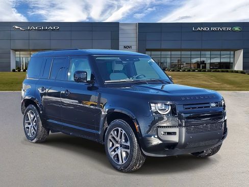 Used 2026 Land Rover Defender 110 X-Dynamic SE AWD/4WD image 4