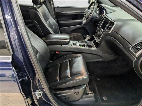 Used 2018 Jeep Grand Cherokee Limited image 23