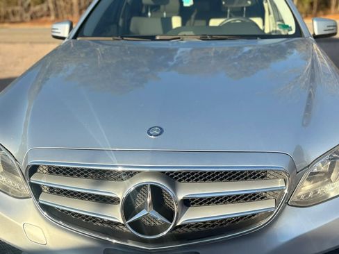 Used 2015 Mercedes-Benz E 350 4MATIC Sedan image 12