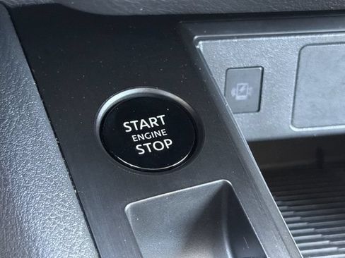 Used 2026 Nissan Kicks SV FWD image 18