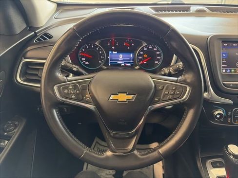 Used 2020 Chevrolet Equinox LT w/ Driver Convenience Package image 17