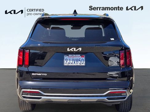 Certified 2023 Kia Sorento EX FWD image 5