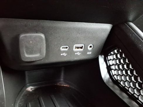 Used 2021 Chevrolet TrailBlazer LS FWD image 19