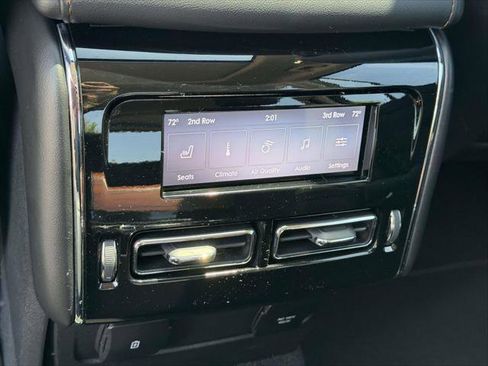 Used 2023 Lincoln Aviator Reserve w/ Equipment Group 201A AWD/4WD image 14