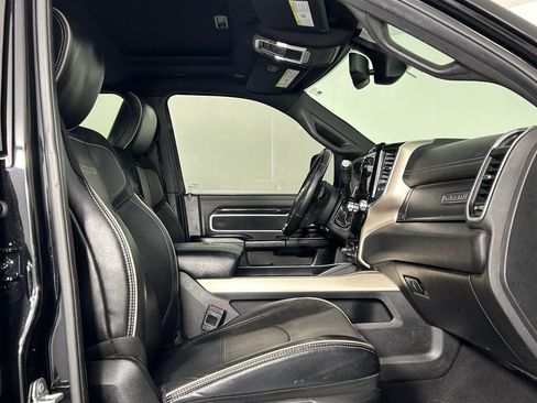 Used 2019 RAM 2500 Laramie w/ Night Edition AWD/4WD image 11