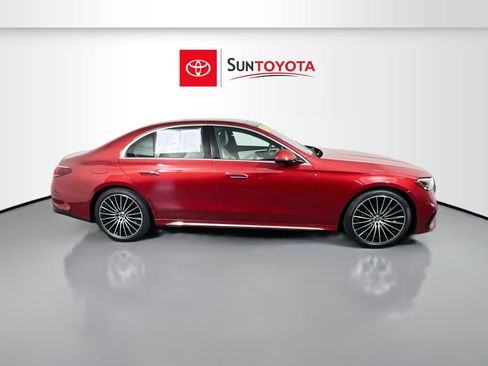 Used 2024 Mercedes-Benz E 350 4MATIC Sedan image 2
