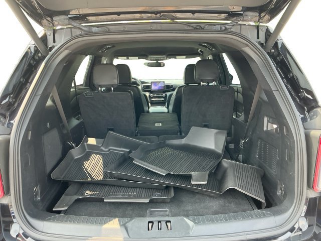 Used 2023 Ford Explorer ST-Line AWD/4WD image 19