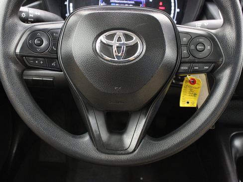Used 2026 Toyota Corolla LE FWD image 22