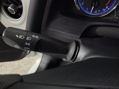 Used 2017 Toyota Corolla LE FWD image 27