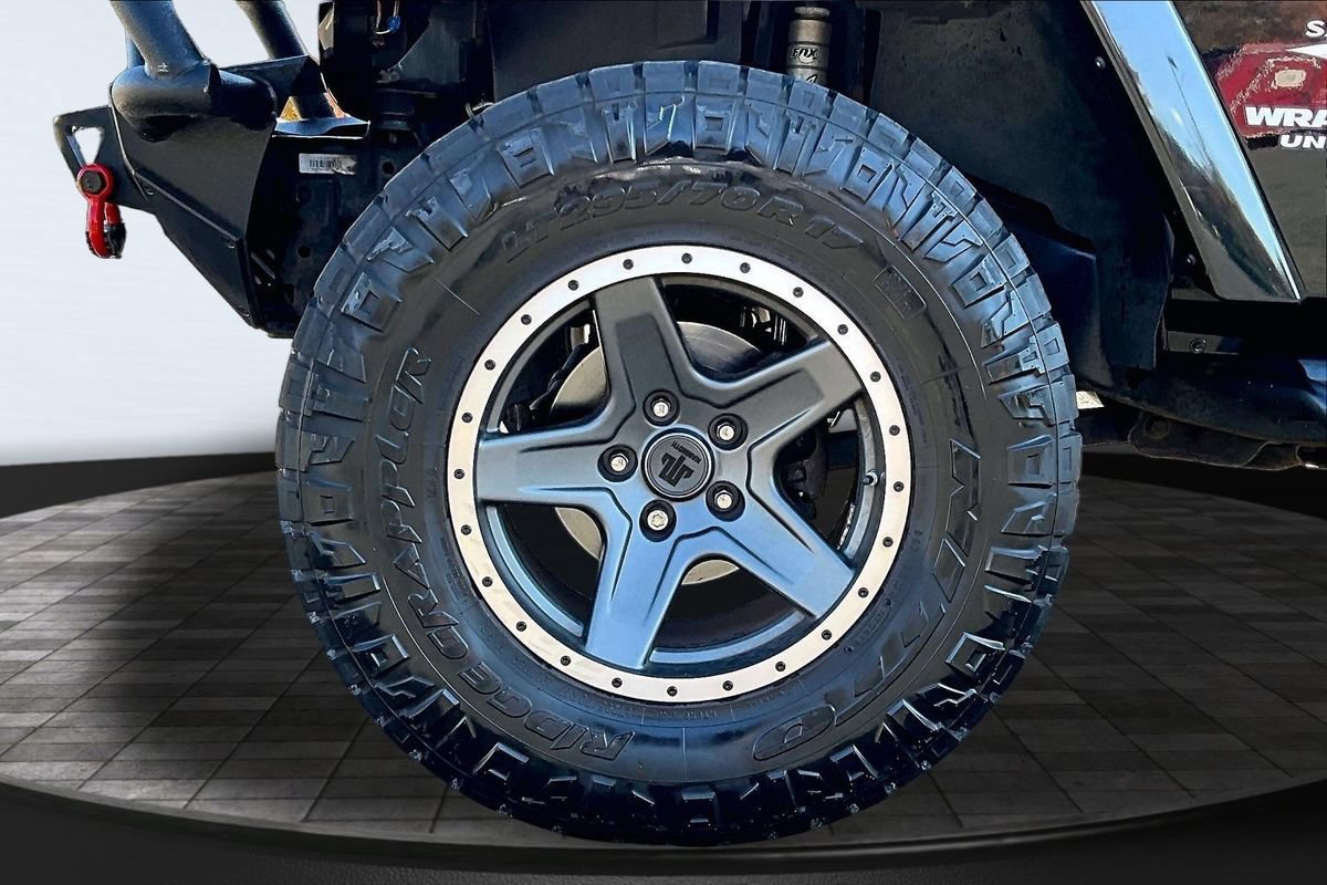 Used 2012 Jeep Wrangler Unlimited Sahara w/ Dual Top Group AWD/4WD image 41