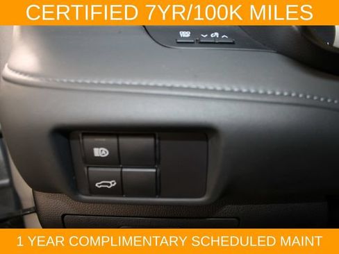 Used 2022 Toyota Highlander XLE AWD/4WD image 21