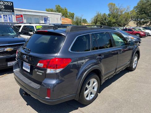 Used 2013 Subaru Outback 2.5i Limited image 6