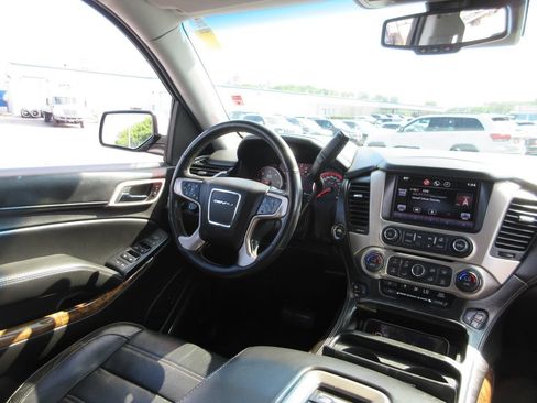 Used 2015 GMC Yukon Denali AWD/4WD image 29