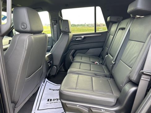 Used 2025 Chevrolet Tahoe LT AWD/4WD image 10
