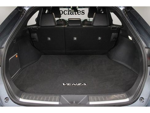 Used 2021 Toyota Venza Limited AWD/4WD image 30