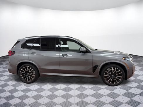 Used 2026 BMW X5 xDrive40i w/ M Sport Package AWD/4WD image 8