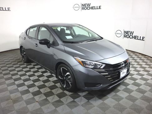 Certified 2025 Nissan Versa SR w/ Trunk Package image 3