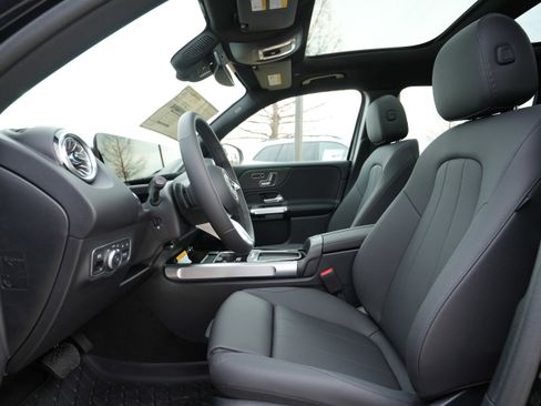 New 2026 Mercedes-Benz GLB 250 4MATIC image 36