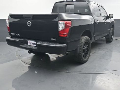 Used 2021 Nissan Titan SV w/ SV Convenience Package RWD image 5
