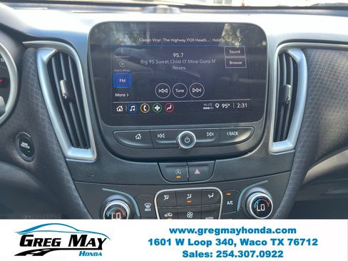 Used 2025 Chevrolet Malibu LT FWD image 28