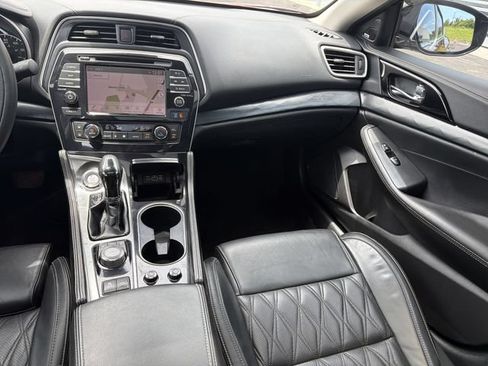 Used 2023 Nissan Maxima Platinum w/ Sport Mat Group FWD image 19