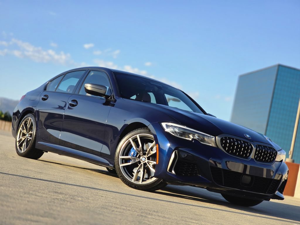 Used 2022 BMW M340i RWD image 1