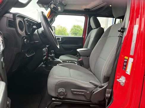 Used 2024 Jeep Wrangler Unlimited AWD/4WD image 16