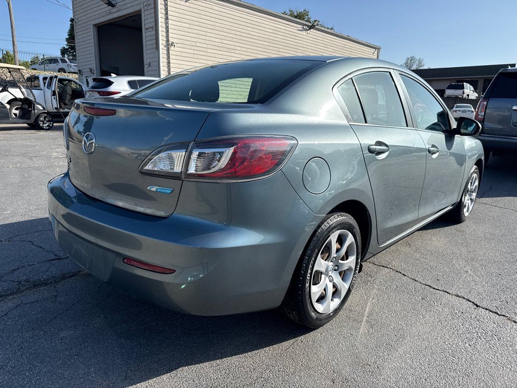 Used 2013 MAZDA MAZDA3 i Sport FWD image 6