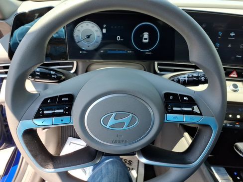 Used 2024 Hyundai Elantra SEL FWD image 19