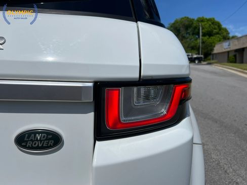 Used 2016 Land Rover Range Rover Evoque HSE image 17