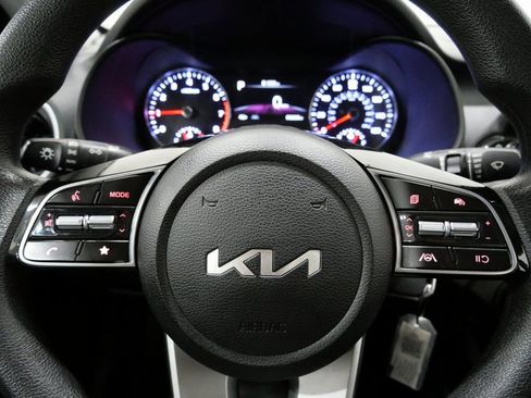 Used 2023 Kia Forte LXS image 16