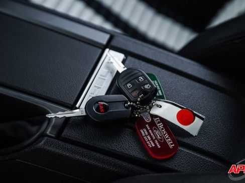 Used 2013 Ford Mustang Shelby GT500 RWD image 82